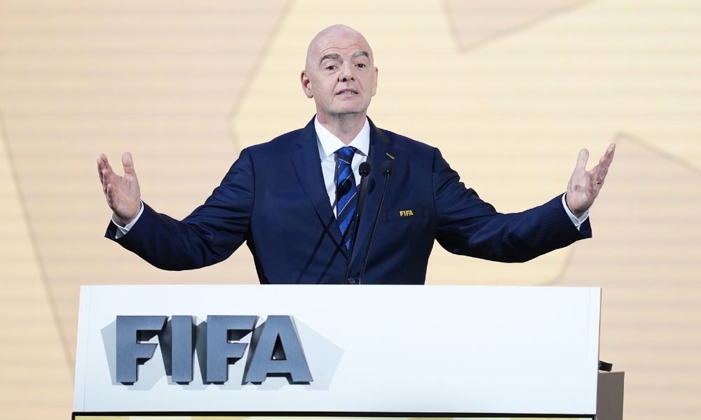 1xbet中文版：意甲：国际米兰2比0战胜维罗纳